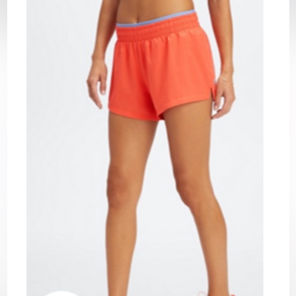 Fabletics Pants - Fabletics Breathe Mid Rise Shorts